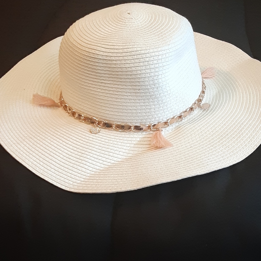 Beach hat